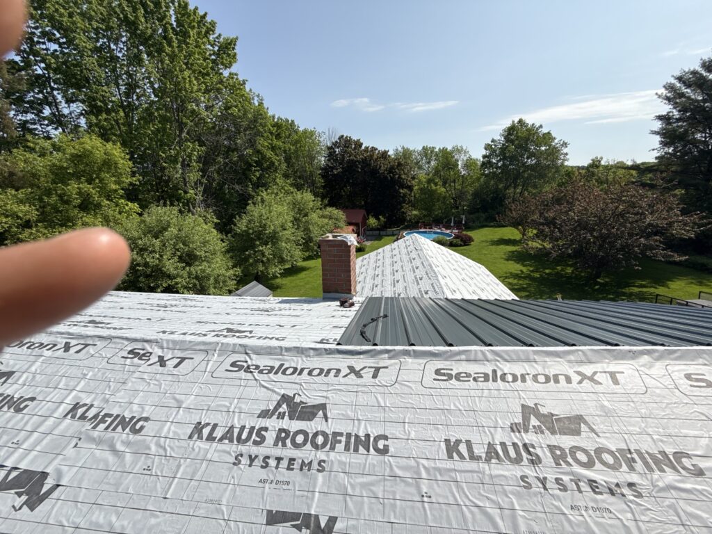 #1 Roof Repair in Colonie, NY: 24/7 Emergency Service You Can Trust